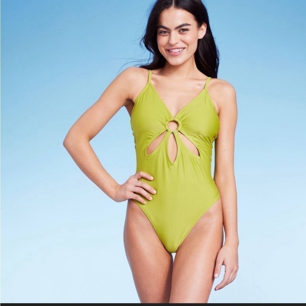 Ring front cutout one piece swimsuit